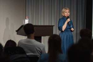 «Фантастика как эксперимент: литература о будущем, прошлом и настоящем». Первая встреча с Еленой Козьминой