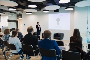 Лекция «Память о войне в эпоху перемен: коммеморация Великой Отечественной войны в 1990-е годы» в Ельцин Центре