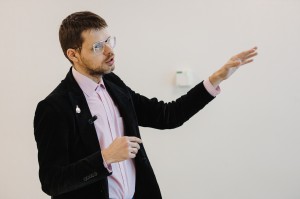 Лекция «Память о войне в эпоху перемен: коммеморация Великой Отечественной войны в 1990-е годы» в Ельцин Центре