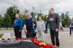 XVII Международная научная конференция «История сталинизма». Возложение цветов к Вечному огню