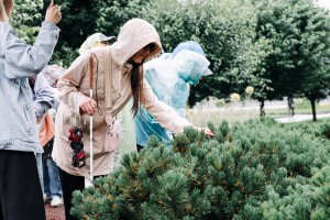 Свобода творчества в Саду трав. Занятие для незрячих и слабовидящих посетителей