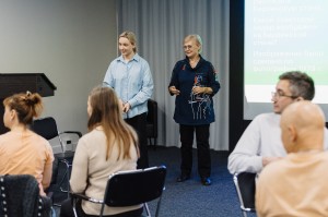 Интеллектуальная игра «Ровесники 90-х» с переводом на русский жестовый язык