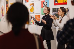 Инклюзивная экскурсия на русском жестовом языке по выставке «Я последняя пятилетка. Новое искусство Казани»