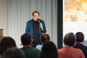 Лекция Кирилла Светлякова в Ельцин Центре об эстетике эпохи перестройки