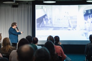 Лекция Кирилла Светлякова в Ельцин Центре об эстетике эпохи перестройки