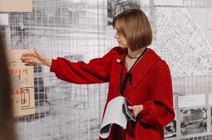 Экскурсия по выставке «10 лет в Центре» с Анной Бородулиной