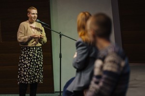 «Большая Земля». Премьерный показ и обсуждение фильма с режиссёром Юлией Трофимовой