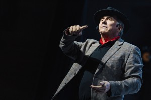 Моноспектакль Петра Семака «Театр в лицах» в Ельцин Центре