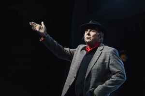Моноспектакль Петра Семака «Театр в лицах» в Ельцин Центре