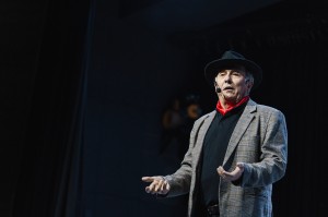 Моноспектакль Петра Семака «Театр в лицах» в Ельцин Центре