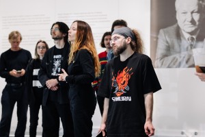 Экскурсия участников музыкальной резиденции по музею и Ельцин Центру