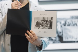 Открытие выставки фотографа Владимира Сычёва «Непарадный портрет советской жизни»