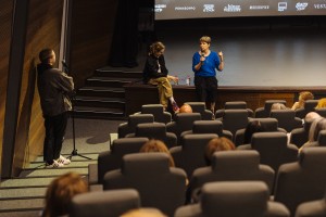 Премьерный показ и обсуждение фильма «Фейерверки днём»