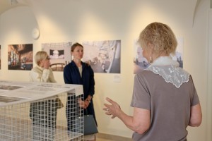 «Выходные на Никитской» Кураторская экскурсия по выставке «10 лет в Центре»