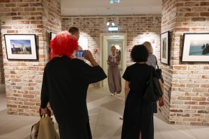«Выходные на Никитской» Кураторская экскурсия по выставке «10 лет в Центре»