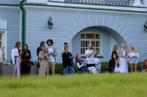 «Выходные на Никитской» Концерт «Бездомная музыка»