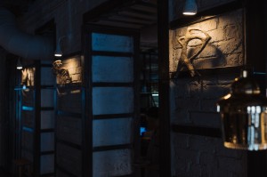 Художественное объединение ГУЙ (Егор Ефремов и Мария Плаксина), ресторан «Гастроли». Ярмарка «АТРИУМ»: арт-объекты в городской среде