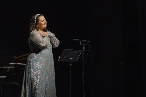 Олеся Петрова и Алексей Гориболь открыли десятый сезон «Послушайте!»