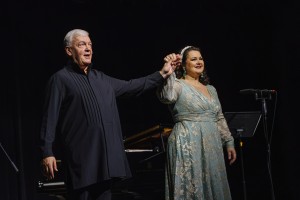 Олеся Петрова и Алексей Гориболь открыли десятый сезон «Послушайте!»