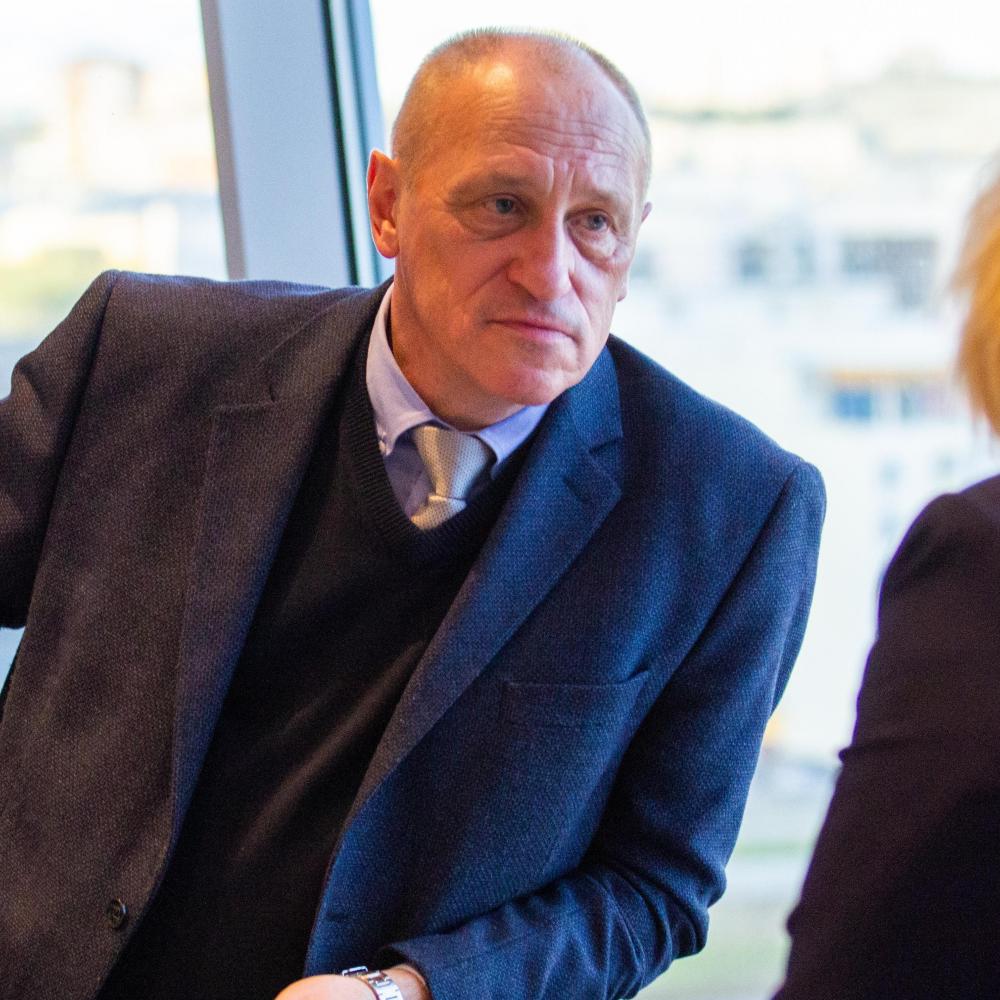 Александр Аузан: «Деньги нужно раздавать обязательно»