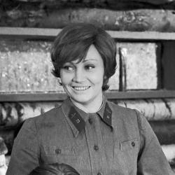 Встреча с актрисой Ларисой Лужиной. Цикл «День мира и войны»