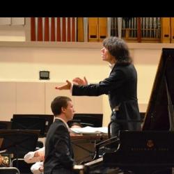 Пианист Алексей Вакер