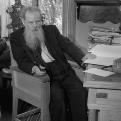 Библионочь. Экскурсия «Сила мифа» по выставке «Урал Бажова: сила места»