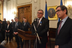 Торжественное награждение французским национальным орденом «За заслуги» директора Центра Ельцина Александра Дроздова