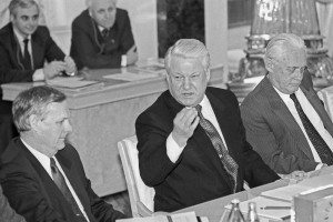 Анатолий Собчак, Борис Ельцин и Юрий Рыжов на заседании Президентского консультативного совета