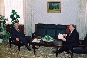 Встреча президента РФ Б.Н. Ельцина с председателем Правительства РФ В.С. Черномырдиным