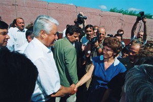 Поездка президента РФ Б.Н. Ельцина и Н.И. Ельциной по Волге (г. Плес Ивановской области, г. Нижний Новгород, г. Тольятти, г. Волжск (показательные полеты военной авиации),  г. Ростов-на-Дону и г. Сочи резиденция "Бочаров ручей")