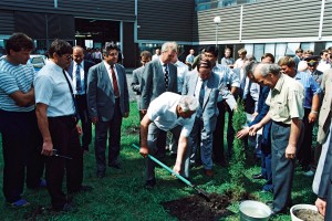 Поездка президента РФ Б.Н. Ельцина и Н.И. Ельциной по Волге (г. Плес Ивановской области, г. Нижний Новгород, г. Тольятти, г. Волжск (показательные полеты военной авиации),  г. Ростов-на-Дону и г. Сочи резиденция "Бочаров ручей")