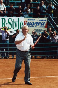 Поездка президента РФ Б.Н. Ельцина и Н.И. Ельциной по Волге (г. Плес Ивановской области, г. Нижний Новгород, г. Тольятти, г. Волжск (показательные полеты военной авиации),  г. Ростов-на-Дону и г. Сочи резиденция "Бочаров ручей")