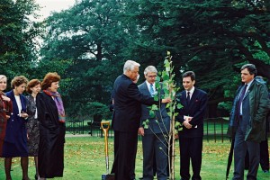 Визит президента РФ Б.Н. Ельцина в Великобританию по приглашению премьер-министра Великобритании Дж. Мейджора
