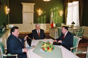 Встреча президента РФ Б.Н. Ельцина с губернатором Тульской области Н.В. Севрюгиным и генеральным директором АО "Штамп", председателем директоров Тульской области В.М. Митиным