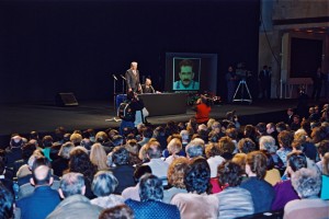 Гражданская панихида по советскому и российскому телеведущему и тележурналисту, генеральному директору ОРТ  В.Н. Листьеву (убитому 1 марта 1995 года)