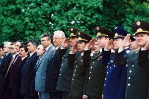 Участие руководителей стран - постоянных членов СБ ООН и участниц ОБСЕ в торжествах по случаю 50-летия Победы в Великой Отечественной войне 1941-1945 гг. (Красная площадь, Александровский сад, Поклонная гора, Кремль, БКД)