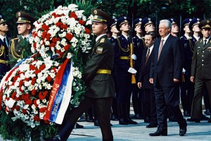 Участие руководителей стран - постоянных членов СБ ООН и участниц ОБСЕ в торжествах по случаю 50-летия Победы в Великой Отечественной войне 1941-1945 гг. (Красная площадь, Александровский сад, Поклонная гора, Кремль, БКД)