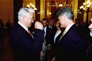 Участие руководителей стран - постоянных членов СБ ООН и участниц ОБСЕ в торжествах по случаю 50-летия Победы в Великой Отечественной войне 1941-1945 гг. (Красная площадь, Александровский сад, Поклонная гора, Кремль, БКД)