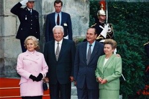 Официальный визит президента РФ Б.Н. Ельцина и Н.И. Ельциной во Францию, для участия в специальном торжественном заседании Генеральной Ассамблеи по случаю 50-летия ООН
