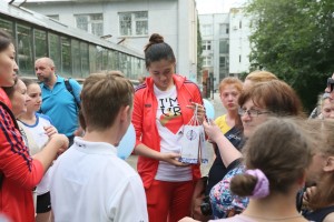 Сборная Китая. Аллея спорта. Перед стартом XIII Кубка Ельцина по волейболу