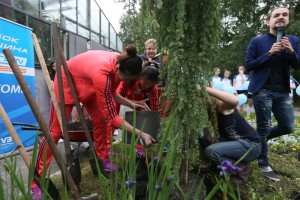 Аллея спорта. Перед стартом XIII Кубка Ельцина по волейболу