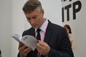 Евгений Ройзман на стенде Ельцин Центра. Иннопром 2014