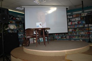 Презентация фотоальбома "90-е. Страна" в Московском Доме книги