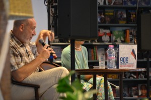 Презентация фотоальбома "90-е. Страна" в Московском Доме книги