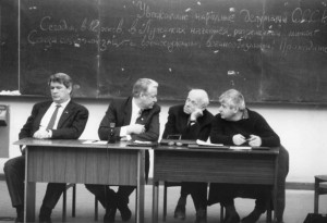 ​Сопредседатели Межрегиональной депутатской группы: Юрий Афанасьев, Борис Ельцин, Андрей Сахаров, Гавриил Попов