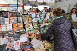 Фестиваль «Книжный рынок» на Даниловском рынке в Москве 