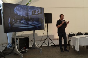 Леонид Ханин – представитель крупнейшей в мире компании-разработчика музейного дизайна — Ralph Appelbaum Associates (RAA) на фестивале "Остров 90-х" в парке Музеон 