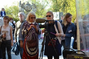 Авторы интерактивного веб-проекта ПутчЁself Маргарита Новикова и Елена Михайловская на фестивале "Остров 90-х" в парке Музеон