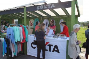 Маркет на фестивале "Остров 90-х" в парке Музеон